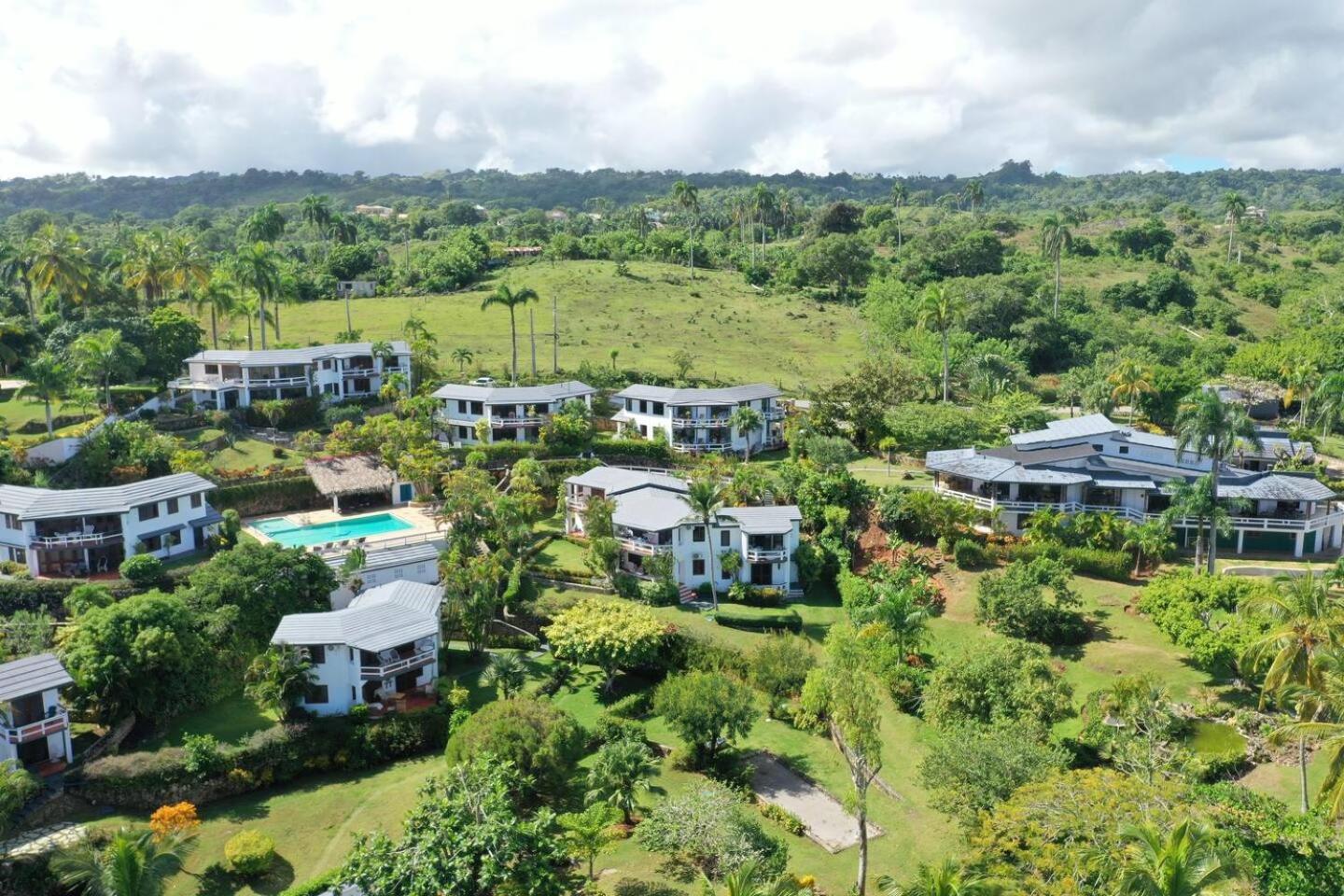 Catalina, Cabrera Oceanview Multi 2 Bd 2 Bath Condo Units With Balcony And Pool Extérieur photo